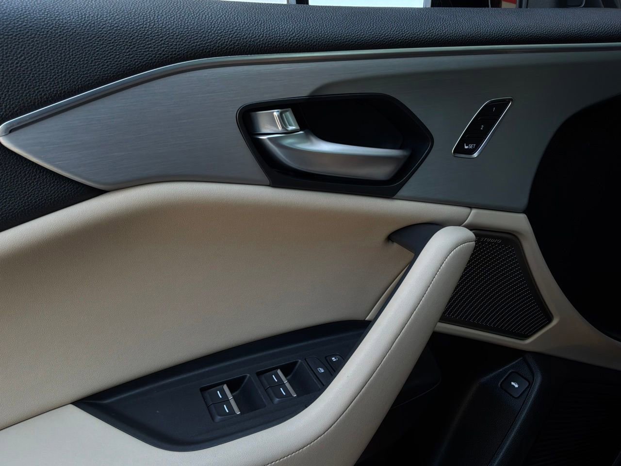 Used 2025 Acura TLX w/ Technology Package FWD image 20