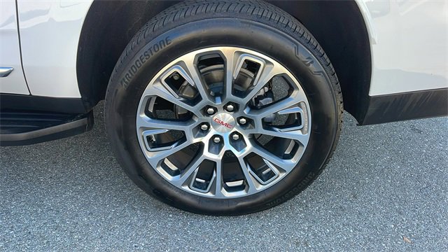 Used 2025 GMC Yukon XL Denali image 31