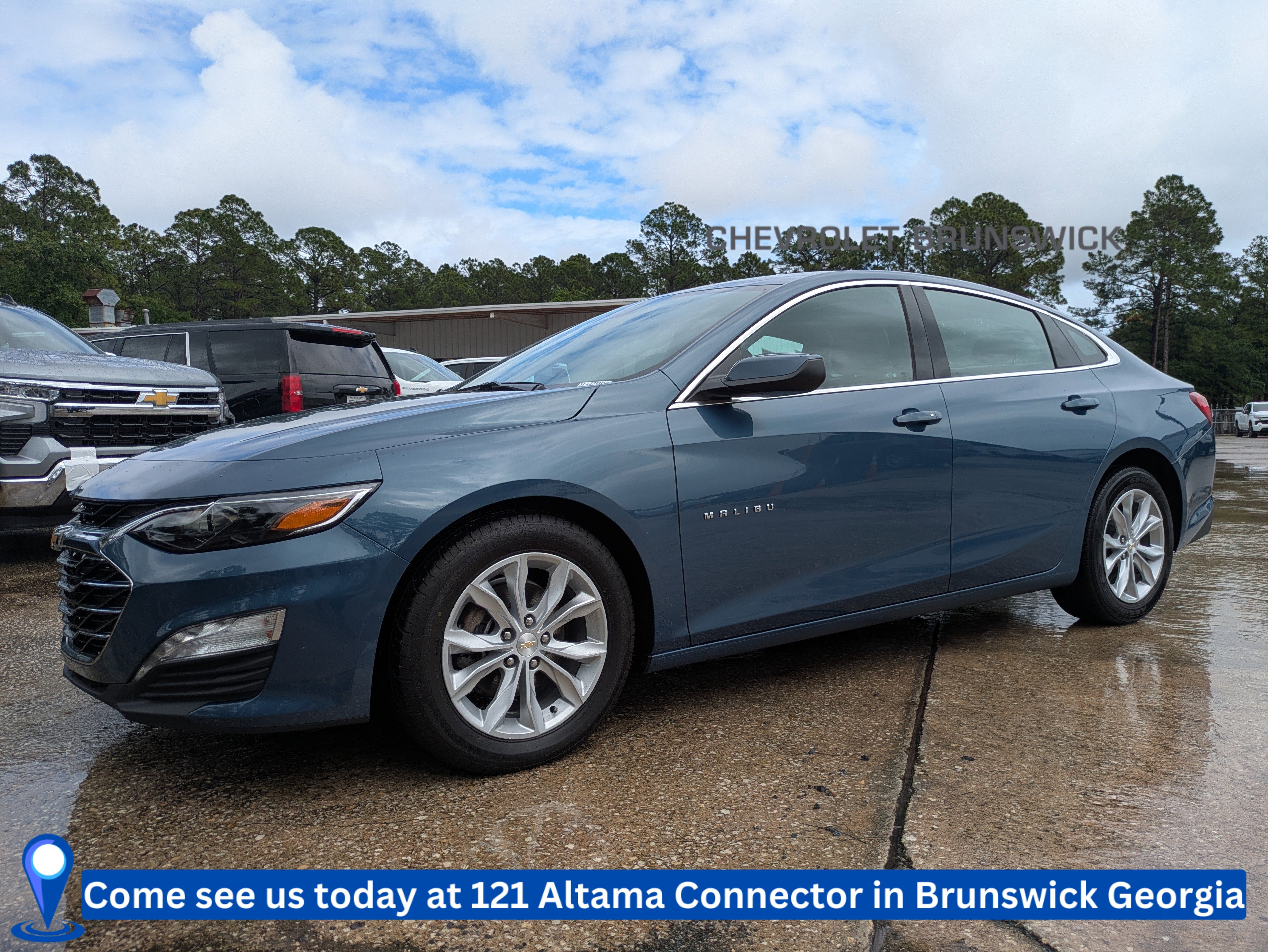 Used 2025 Chevrolet Malibu LT FWD image 1