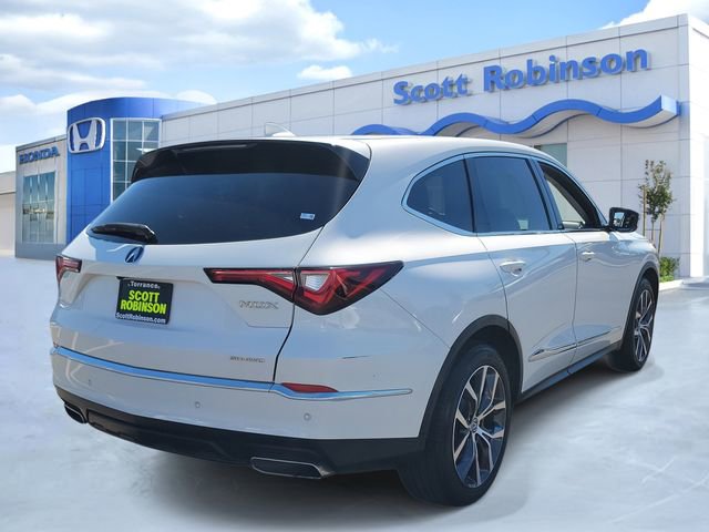 Used 2024 Acura MDX SH-AWD w/ Technology Package image 4