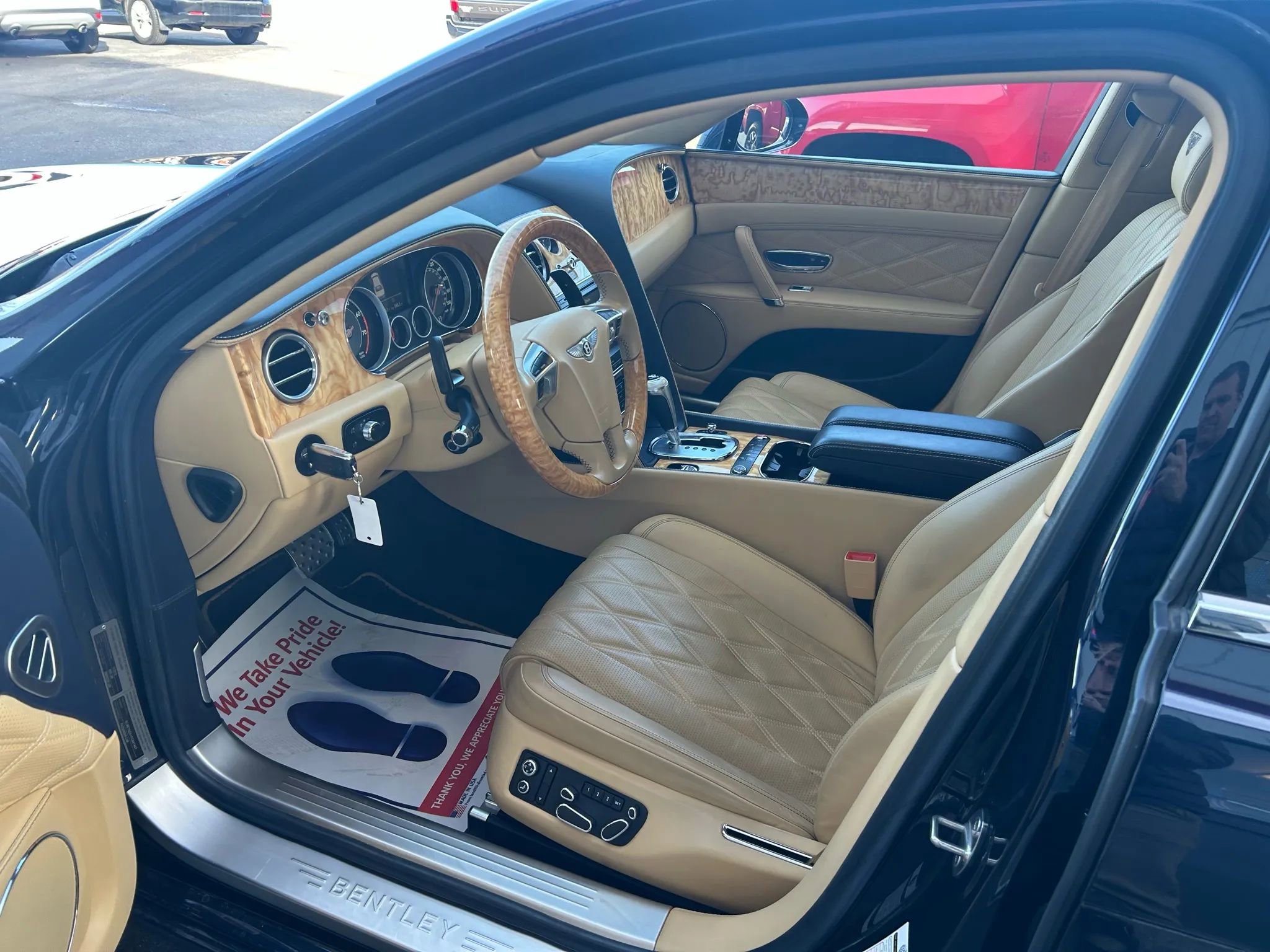 Used 2015 Bentley Flying Spur V8 image 3