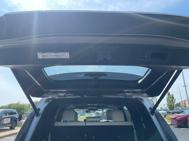 New 2026 Lexus LX 700h Luxury w/ Appearance Package AWD/4WD image 16