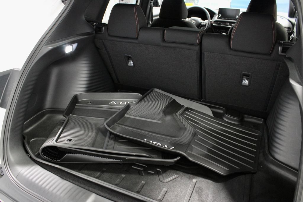 Used 2025 Honda HR-V Sport image 13