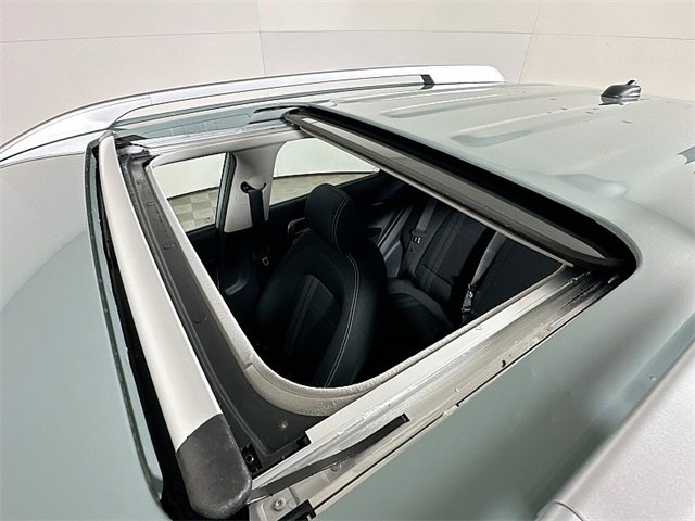 Certified 2025 Hyundai Venue SEL FWD image 9