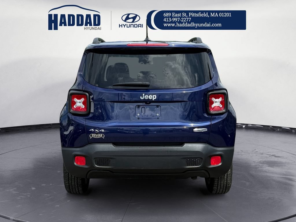 Used 2017 Jeep Renegade Latitude w/ Cold Weather Group AWD/4WD image 4