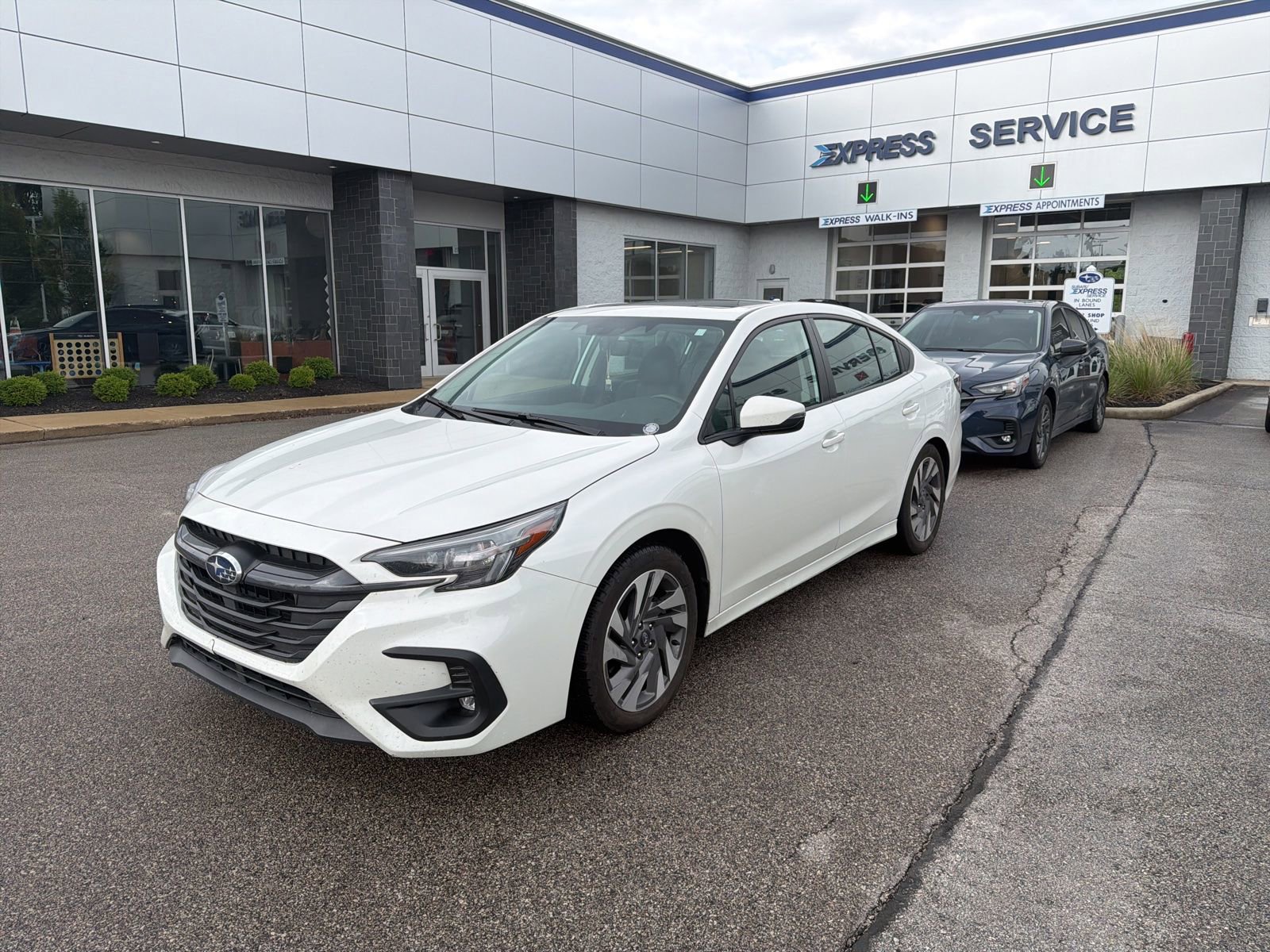 Used 2025 Subaru Legacy Limited AWD/4WD image 1