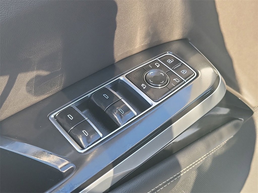 Used 2025 Cadillac Escalade Sport image 23