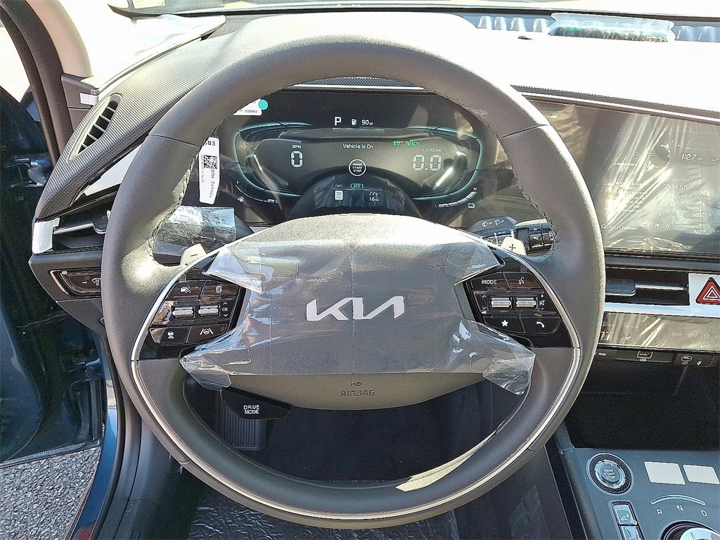 New 2025 Kia Niro EX image 14