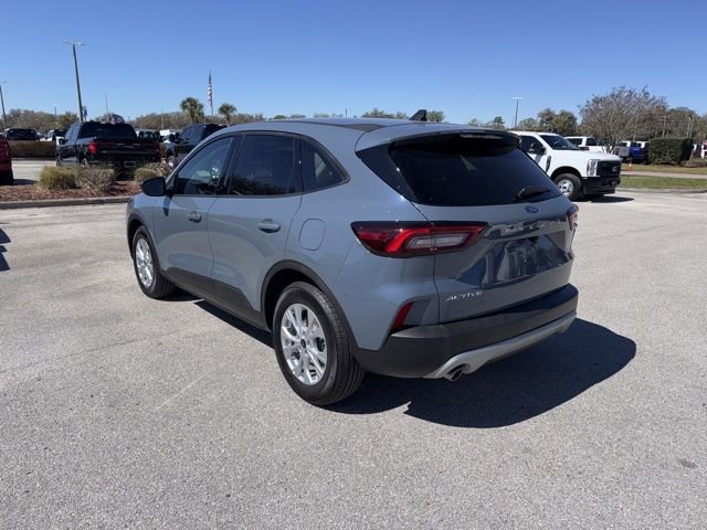 Used 2025 Ford Escape Active image 7