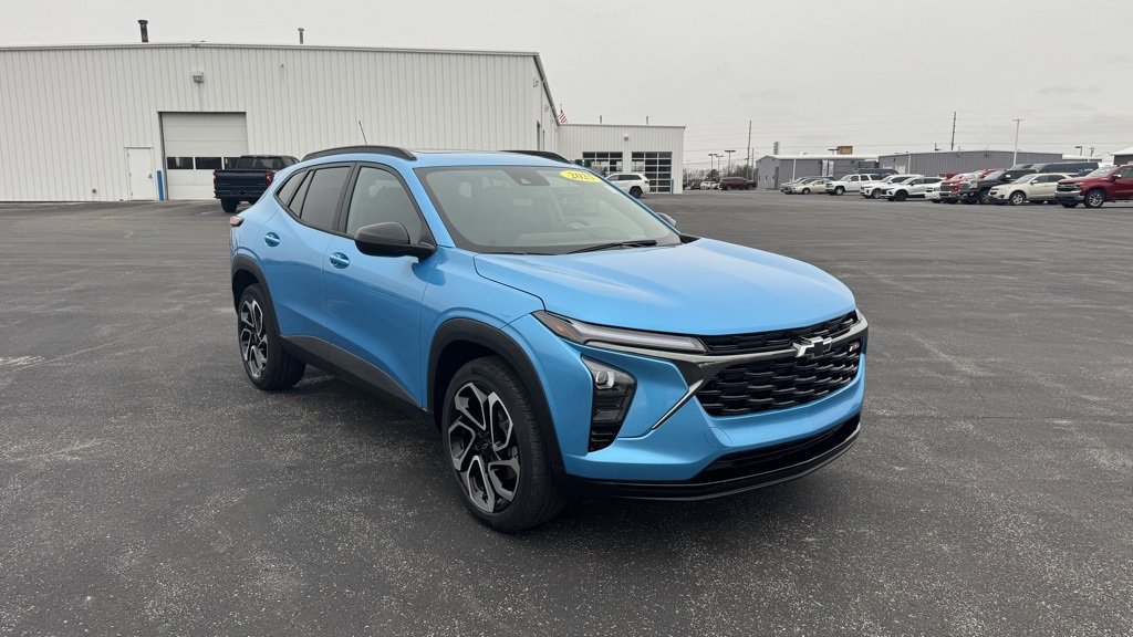 New 2025 Chevrolet Trax RS w/ Sunroof Package