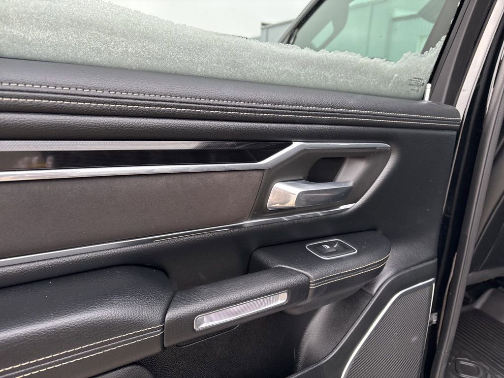 Used 2021 RAM 1500 Laramie w/ Night Edition image 44