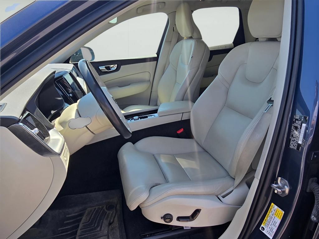 Used 2019 Volvo XC60 T8 Momentum w/ Advanced Package AWD/4WD image 18