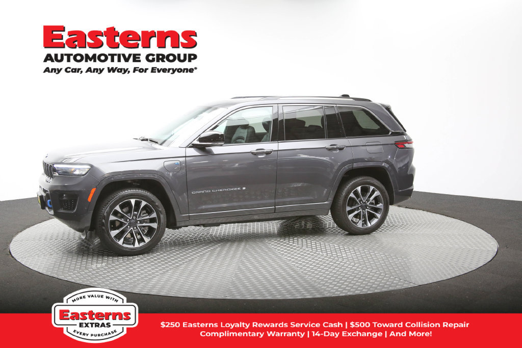 Used 2023 Jeep Grand Cherokee Overland AWD/4WD image 61