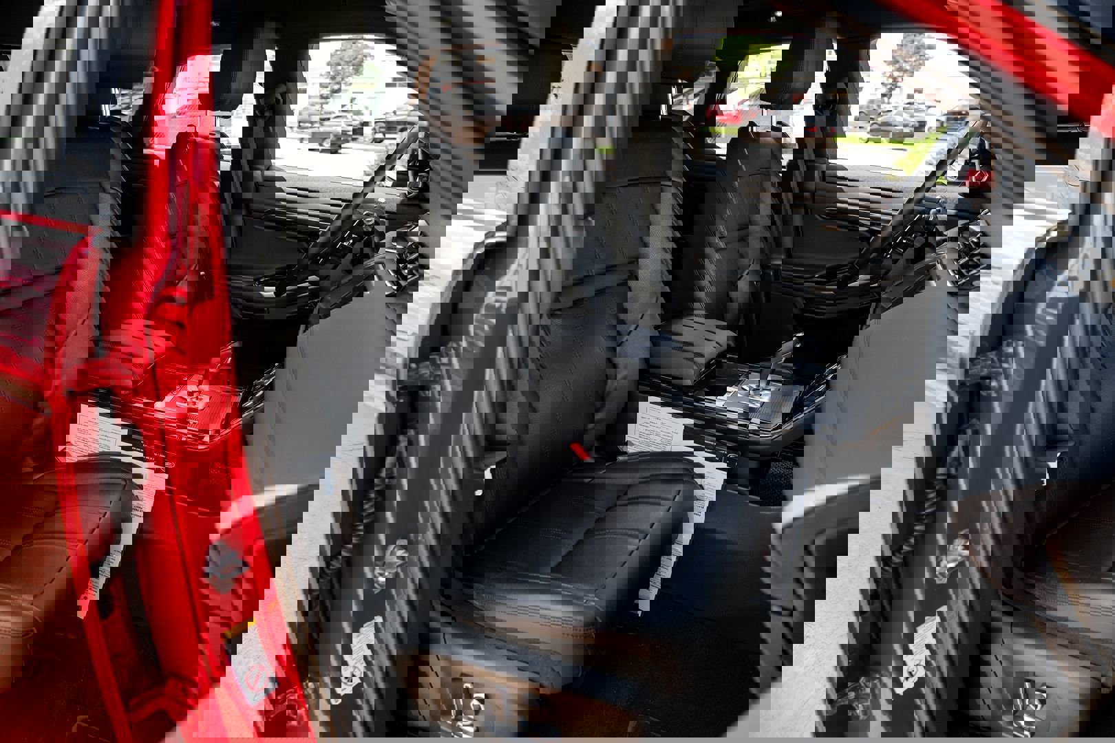 Used 2021 Land Rover Range Rover Evoque R-Dynamic S image 29