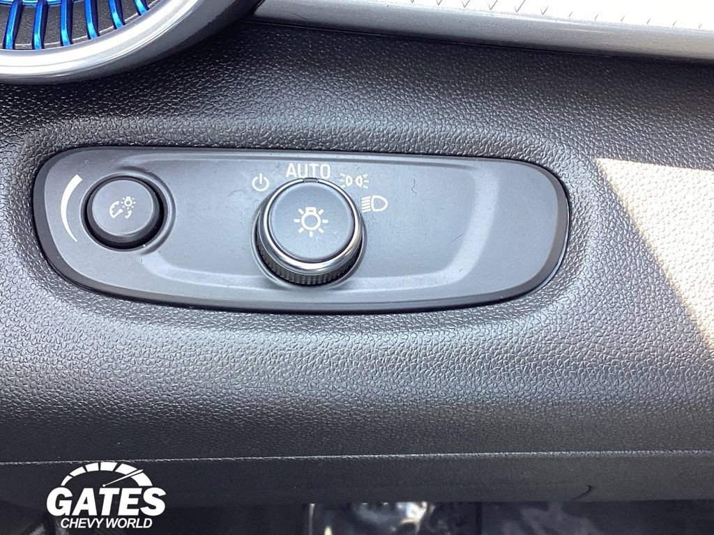 Used 2024 Chevrolet Trax LT w/ Driver Confidence Package FWD image 21