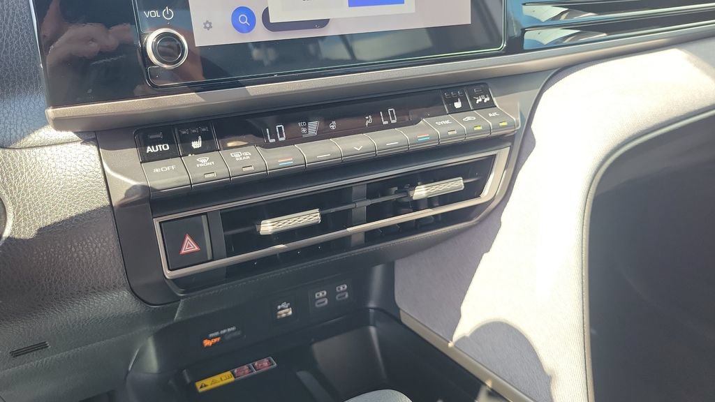 Used 2025 Toyota Camry LE w/ Convenience Package FWD image 14