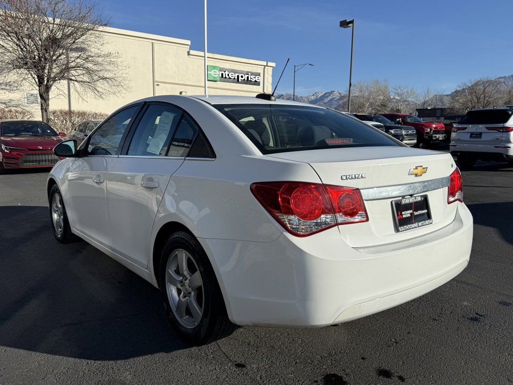 Used 2016 Chevrolet Cruze LT w/ Technology Package image 5