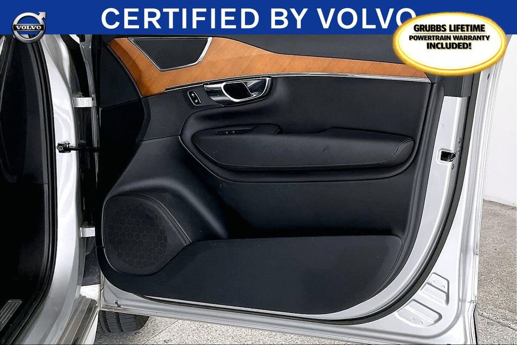 Used 2022 Volvo XC90 T5 Momentum w/ Climate Package image 23