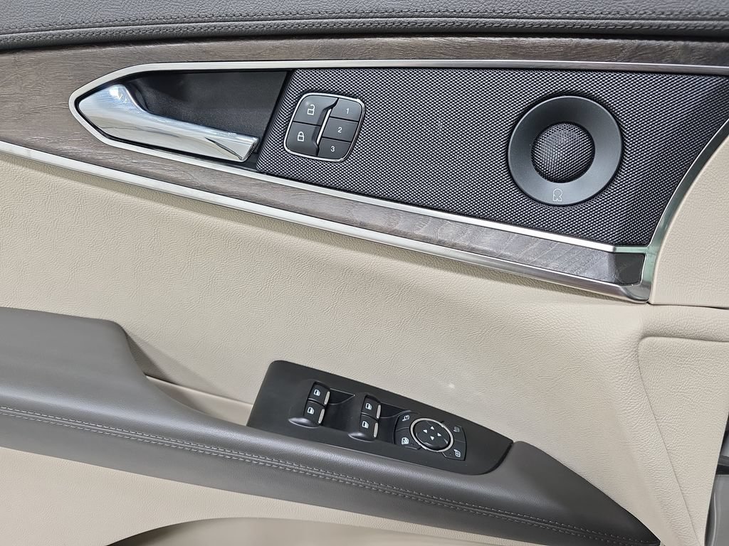 Used 2020 Lincoln Nautilus Reserve AWD/4WD image 28