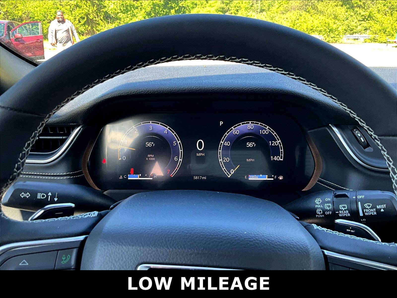 Used 2025 Jeep Grand Cherokee Altitude AWD/4WD image 6