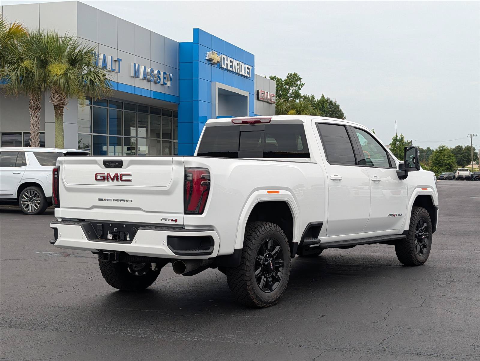 New 2026 GMC Sierra 2500 AT4 w/ AT4 Premium Plus Package AWD/4WD image 6