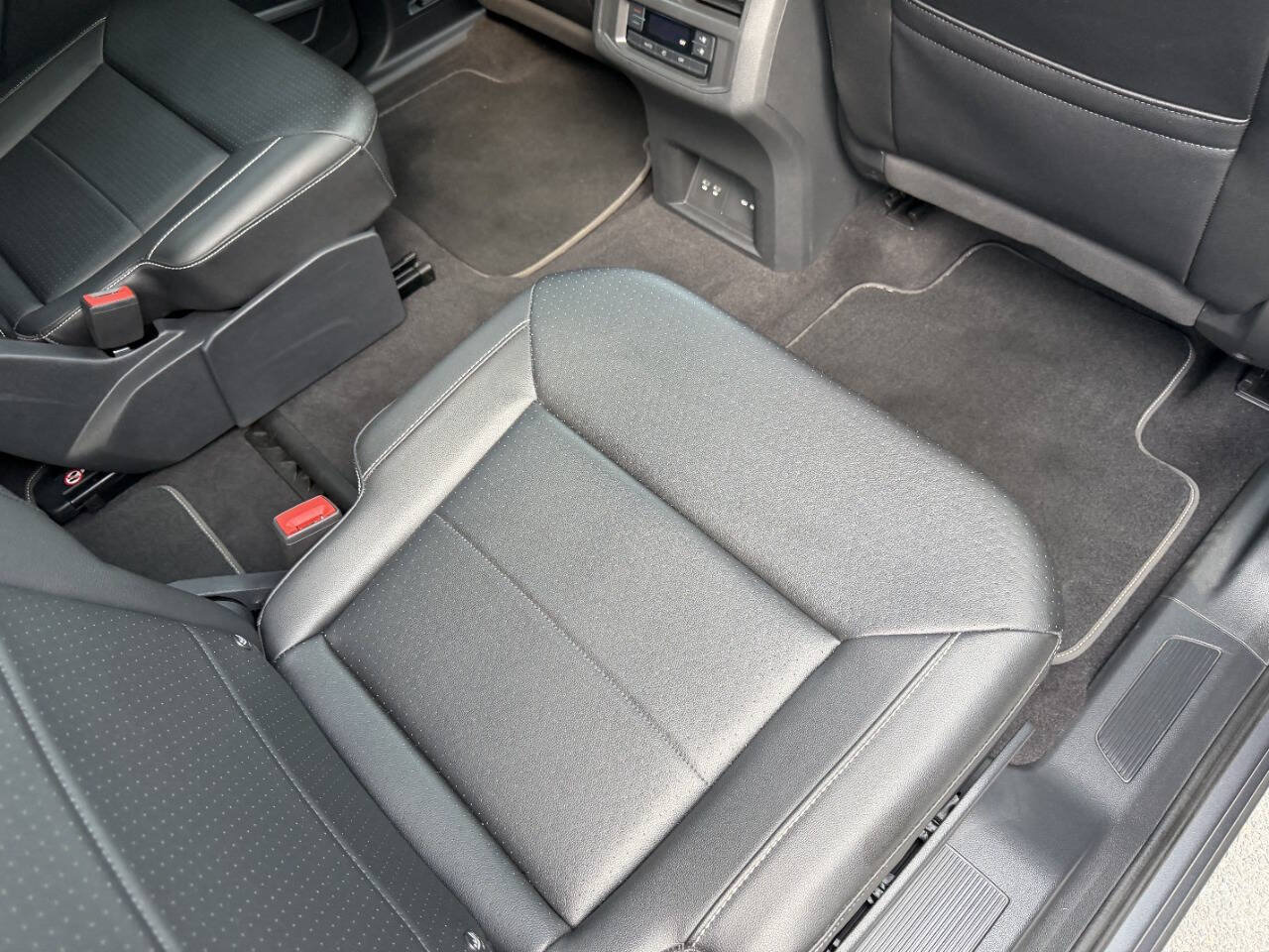 Used 2021 Volkswagen Atlas SE w/ Panoramic Sunroof Package AWD/4WD image 28