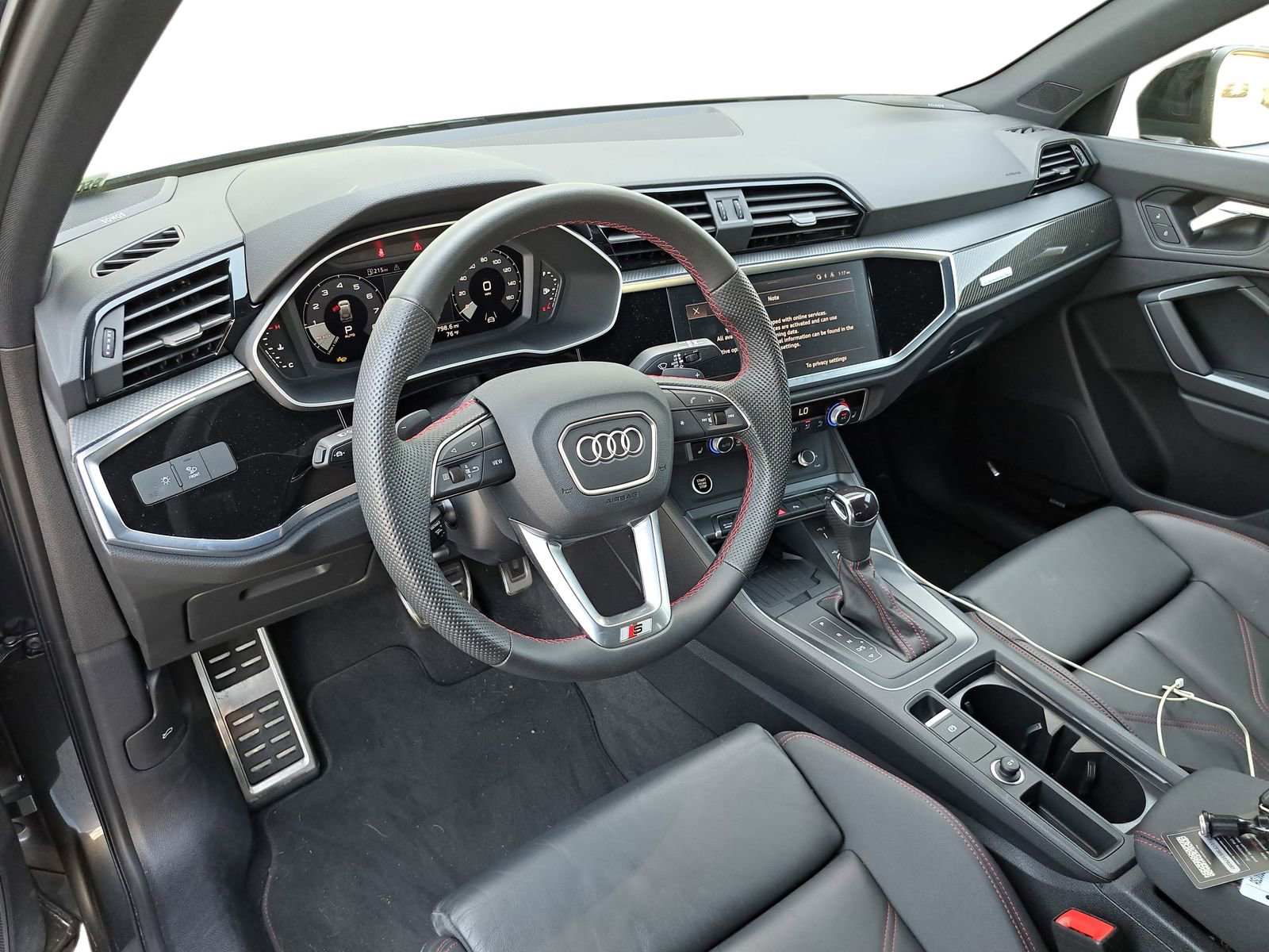 Used 2025 Audi Q3 2.0T Premium Plus w/ Premium Plus Package image 5