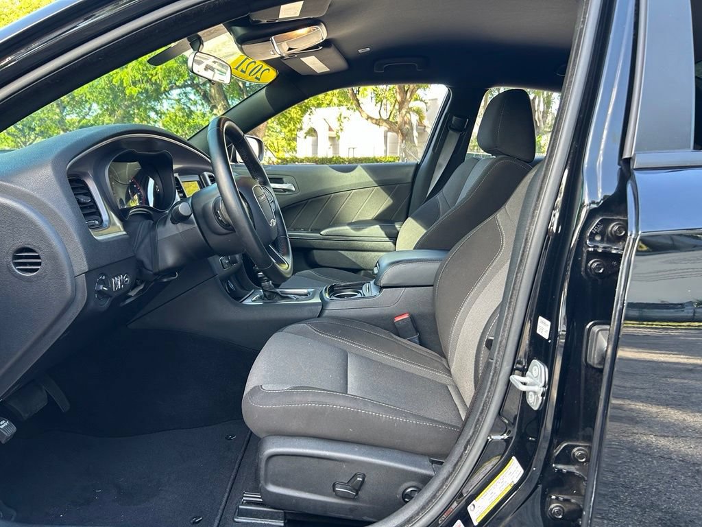 Used 2021 Dodge Charger SXT w/ Blacktop Package RWD image 17