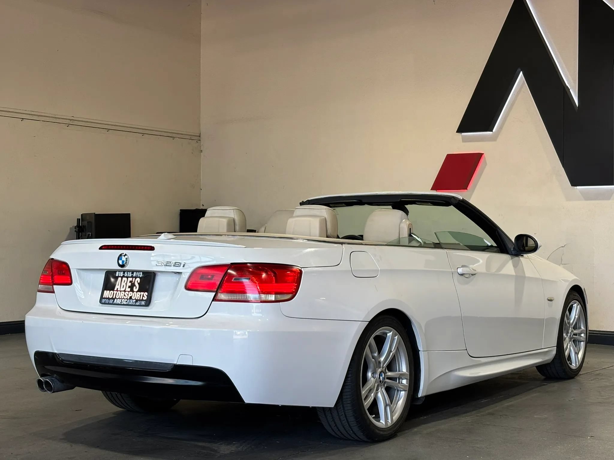 Used 2008 BMW 328i Convertible RWD image 12