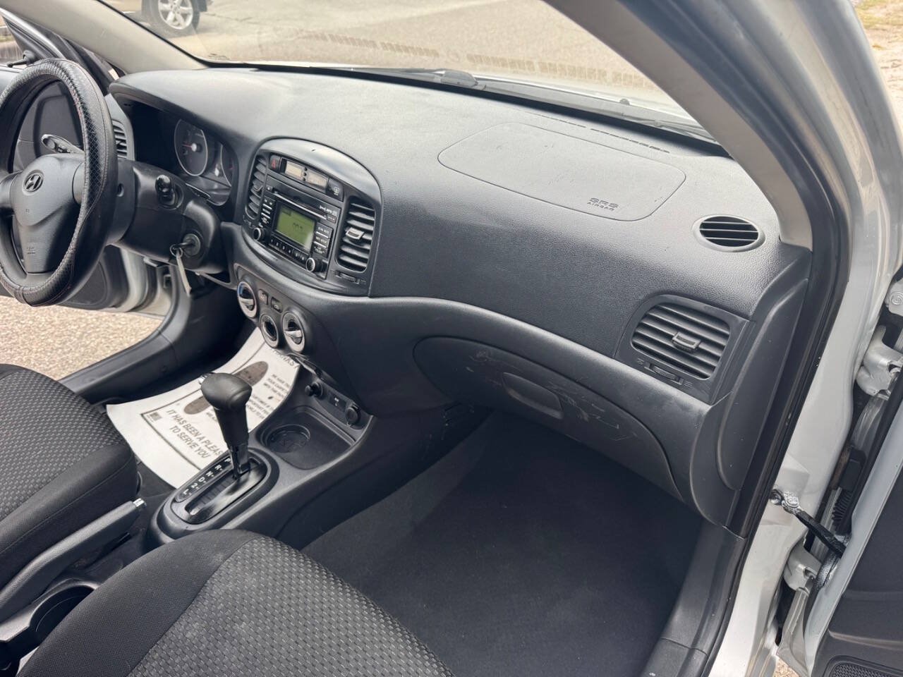 Used 2009 Hyundai Accent GS w/ Popular Equipment Pkg 2 FWD image 11