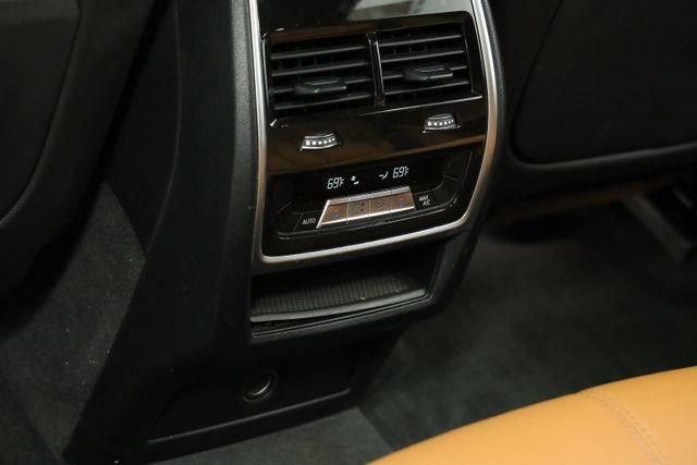 Used 2022 BMW X5 xDrive40i w/ M Sport Package AWD/4WD image 35