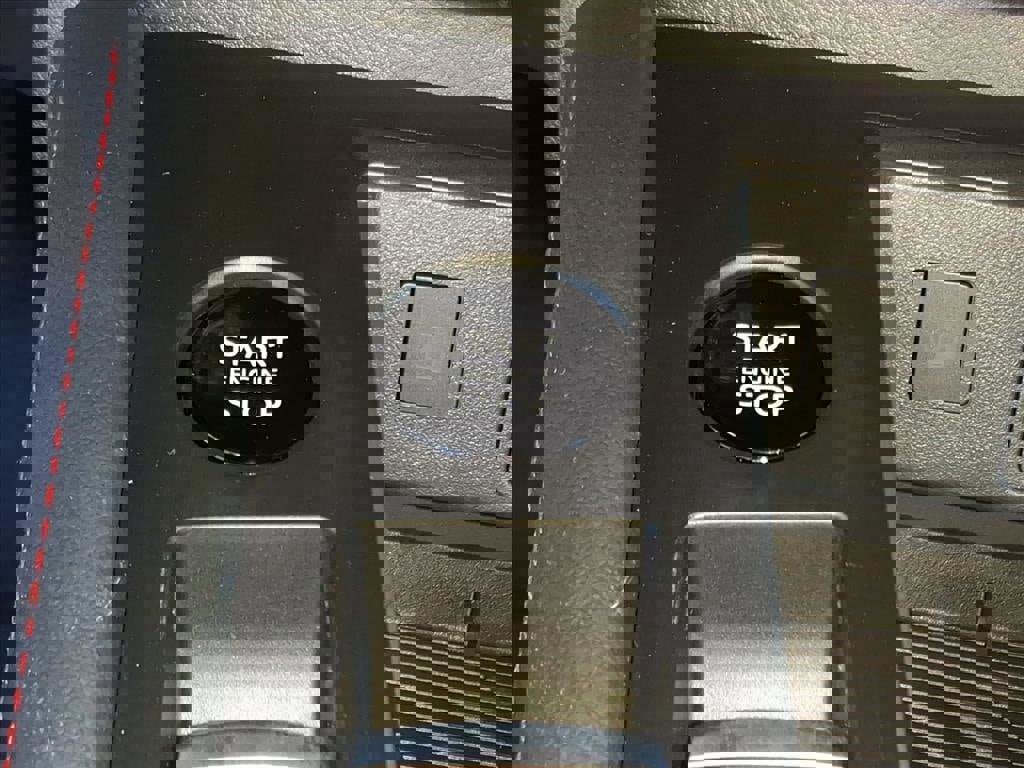 New 2026 Nissan Kicks SR w/ Cold Weather Package image 8