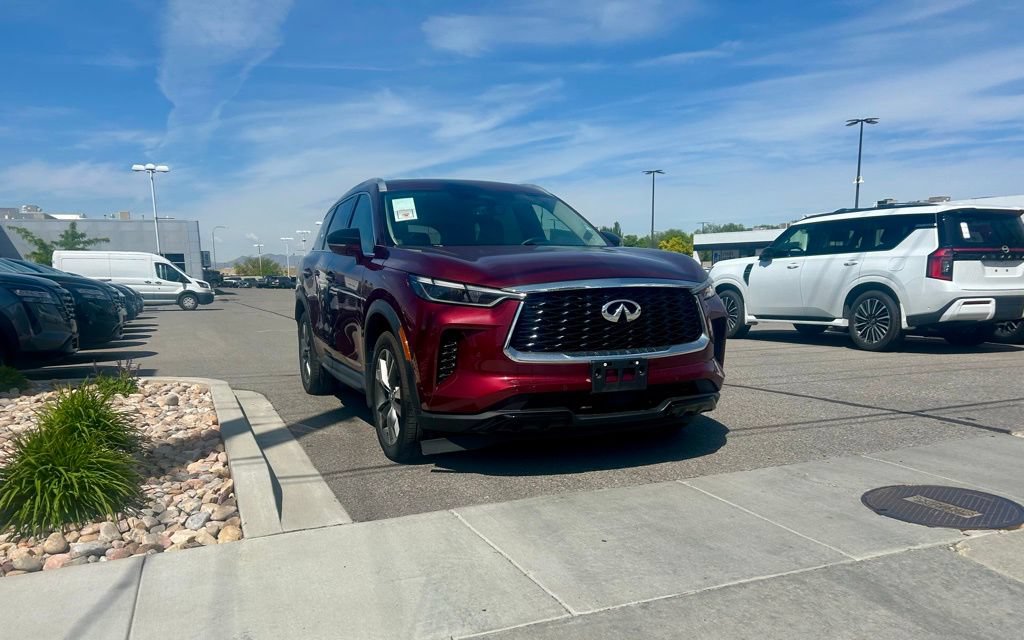 Used 2023 INFINITI QX60 Luxe w/ Performance Audio Package AWD/4WD image 4