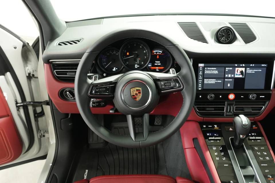 New 2026 Porsche Macan AWD/4WD image 13