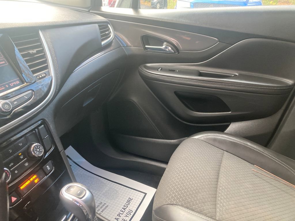 Used 2022 Buick Encore Preferred w/ Safety Package image 16