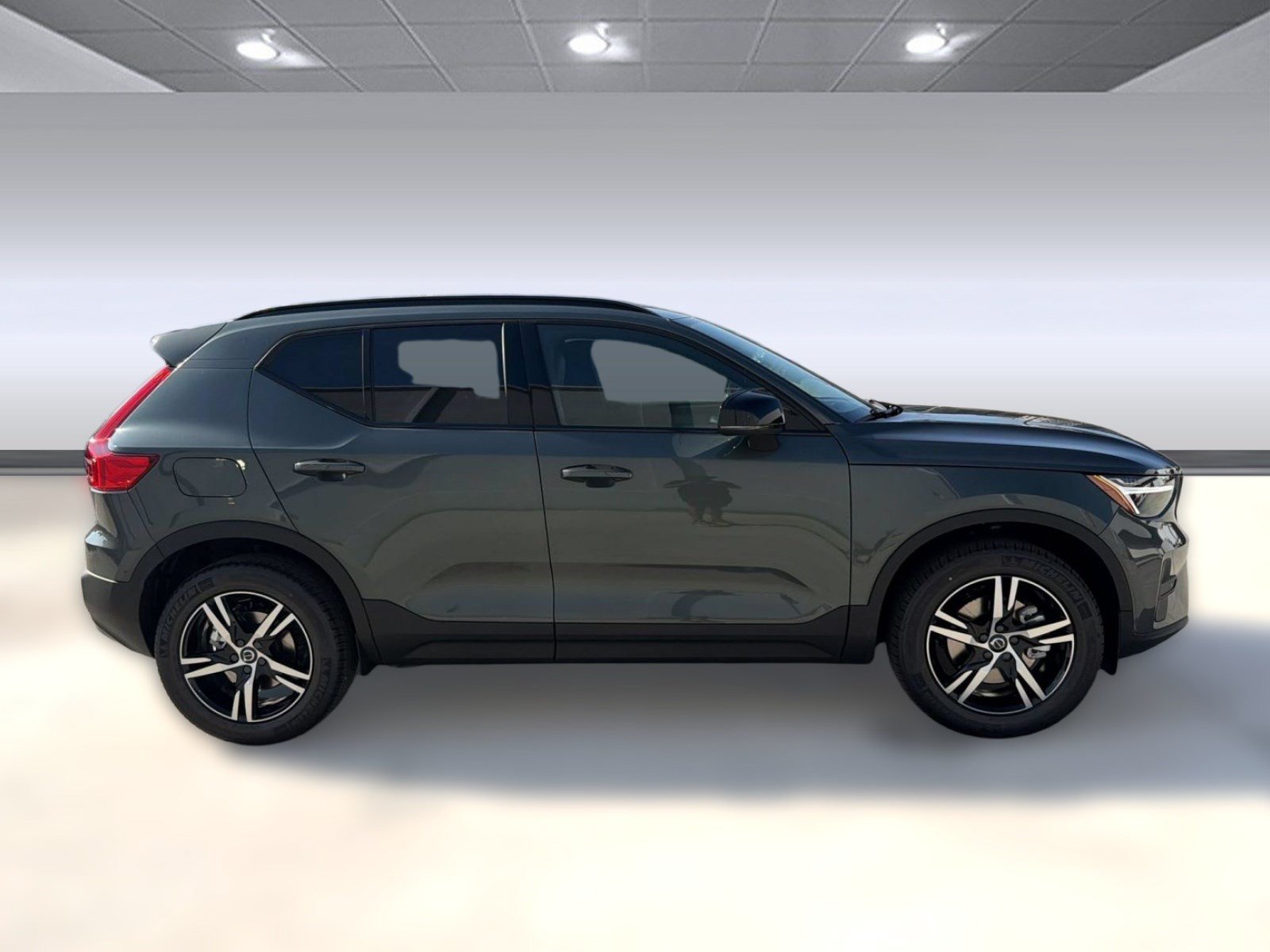 New 2026 Volvo XC40 B5 Core w/ Protection Package Premier AWD/4WD image 8