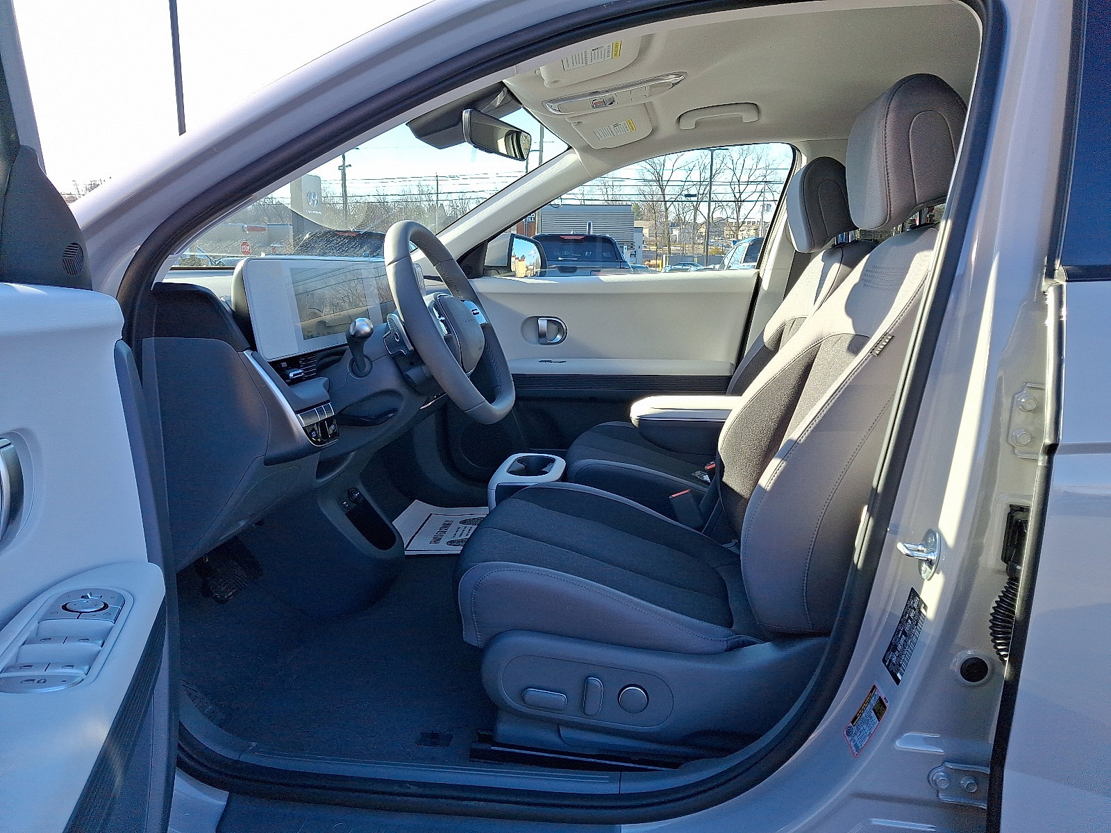 New 2024 Hyundai Ioniq 5 SEL image 6