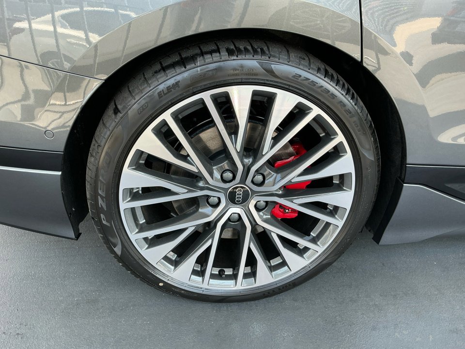 New 2025 Audi S6 e-tron Prestige image 24