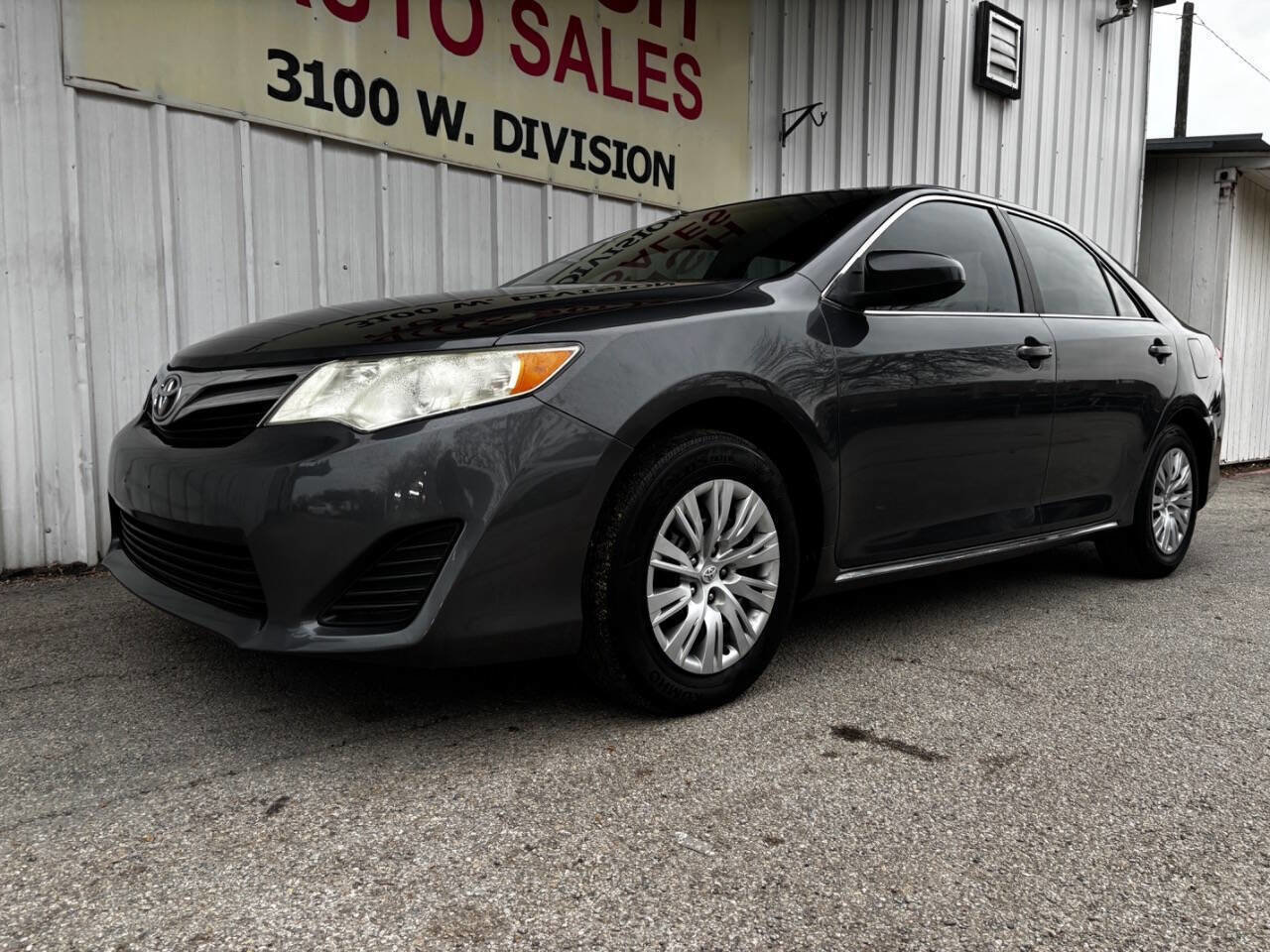 Used 2012 Toyota Camry LE image 9