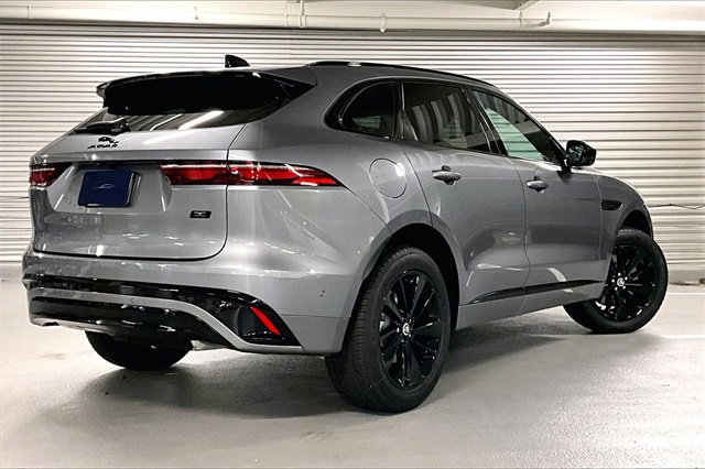 New 2026 Jaguar F-PACE R-Dynamic S image 4