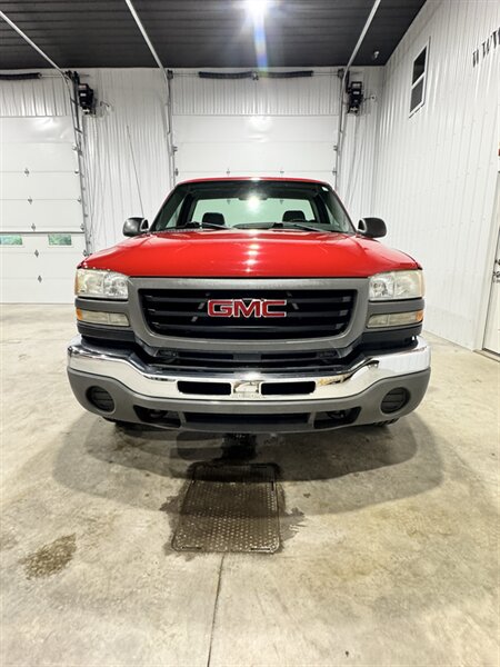 Used 2007 GMC Sierra 2500 W/T RWD image 4