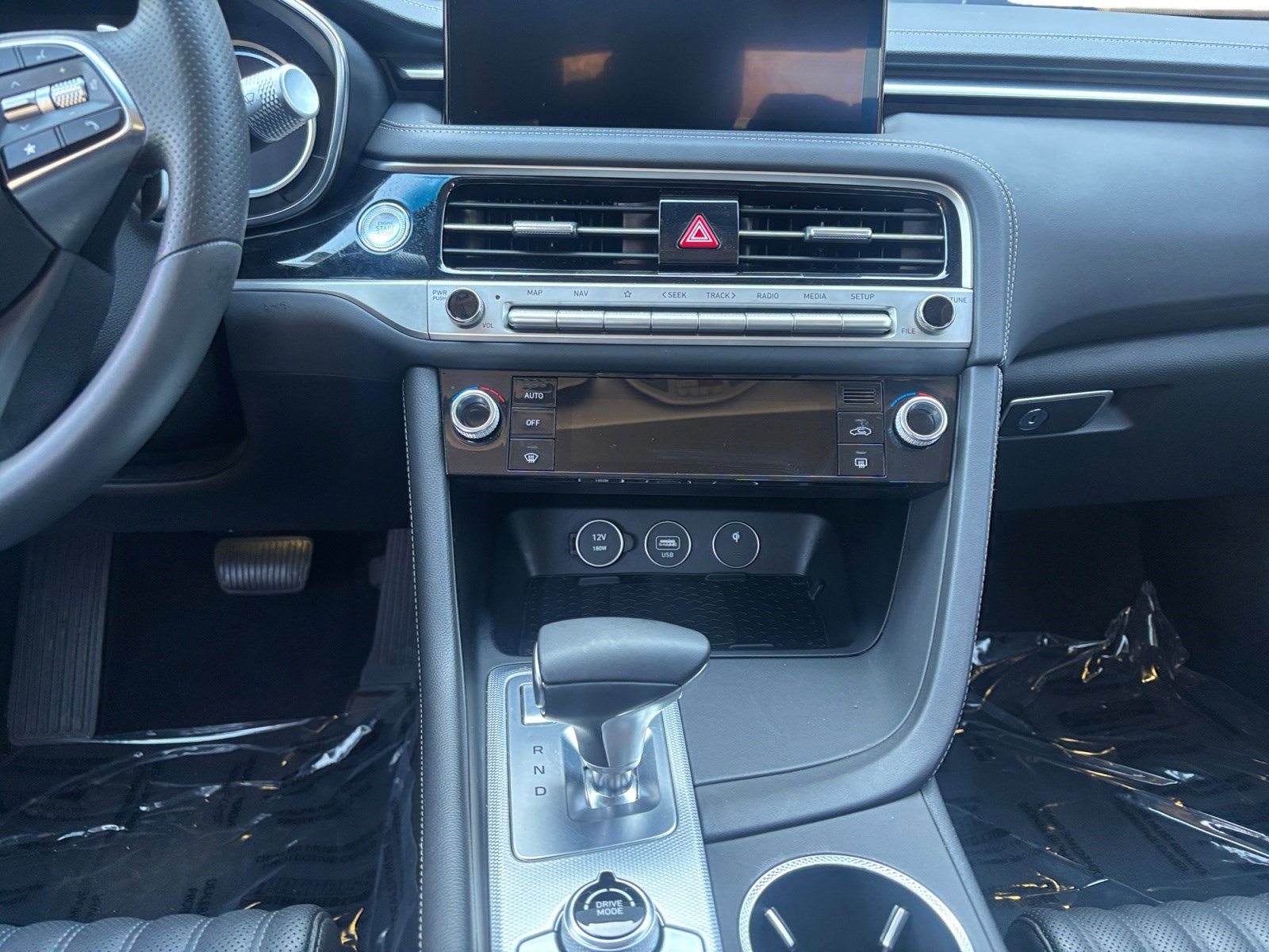 Used 2026 Genesis G70 2.5T Prestige image 11