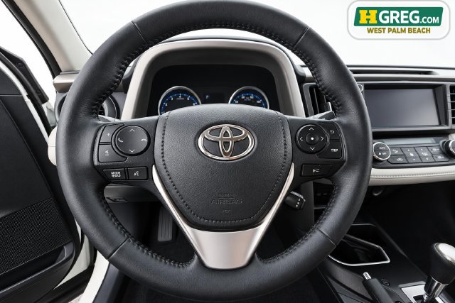 Used 2018 Toyota RAV4 Limited FWD image 13