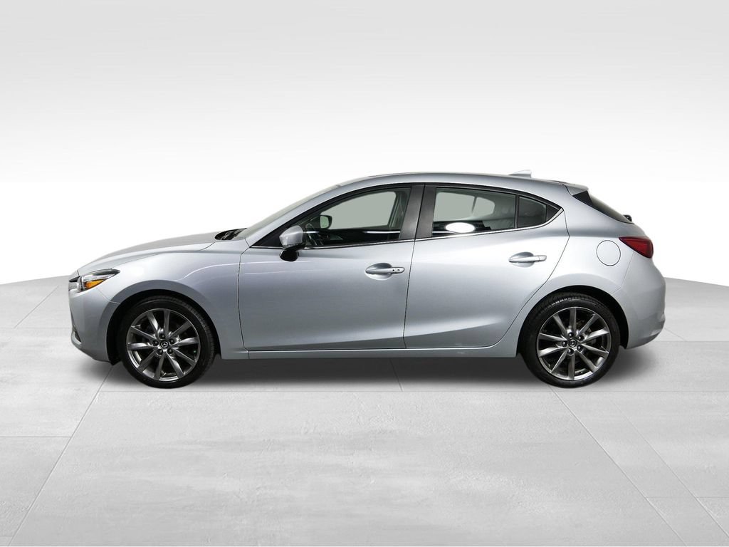 Used 2018 MAZDA MAZDA3 Touring FWD image 6