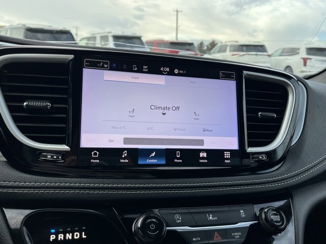 Used 2022 Chrysler Pacifica Touring image 43