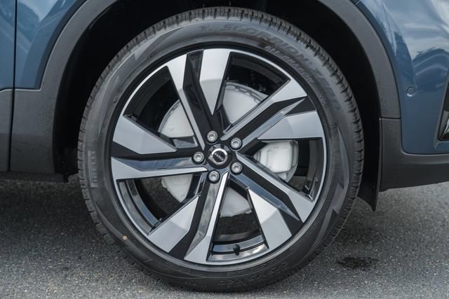 New 2026 Volvo XC40 B5 Ultra w/ Climate Package AWD/4WD image 18