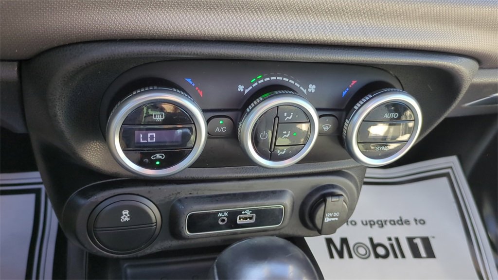 Used 2018 FIAT 500L Lounge image 19