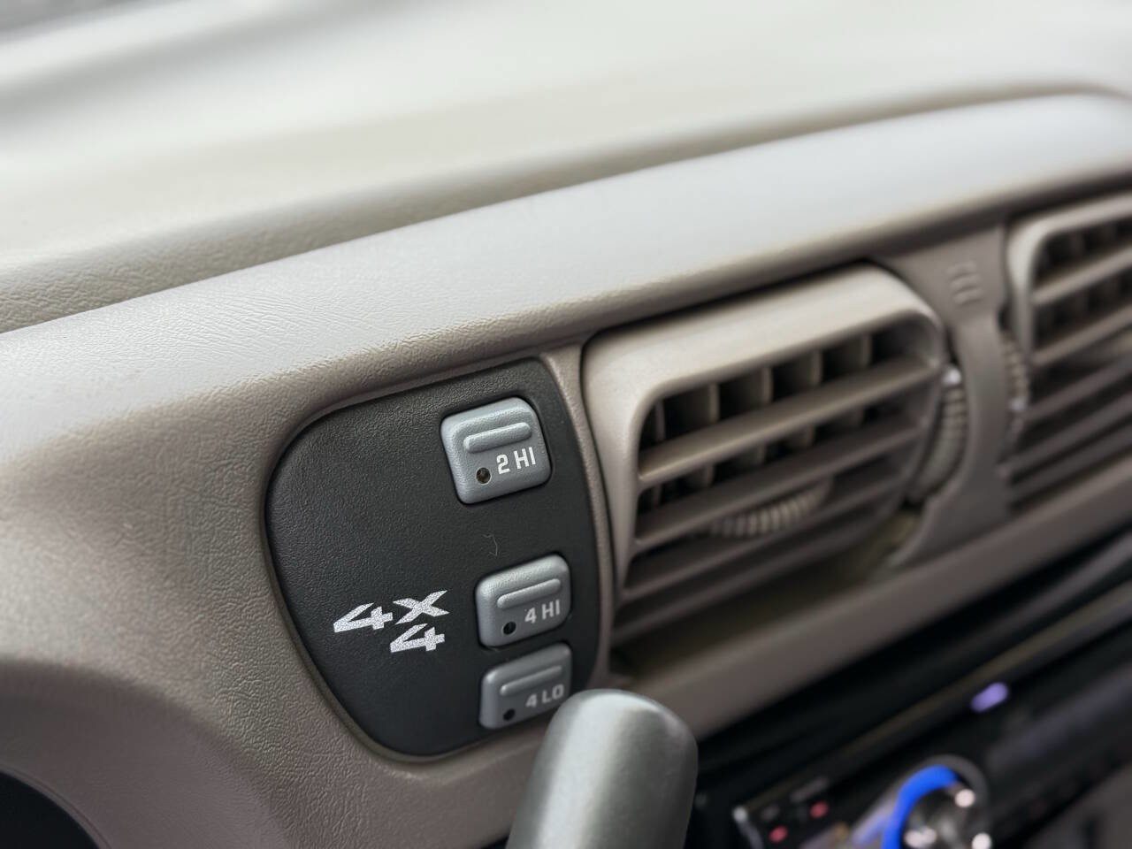 Used 1998 GMC Sonoma SLS w/ Popular Marketing Option Pkg image 26