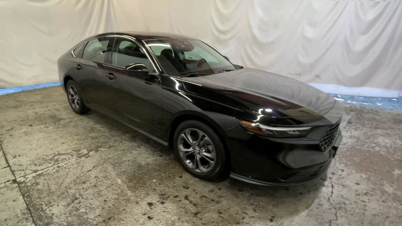 Used 2023 Honda Accord EX image 2