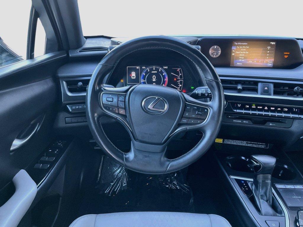 Used 2022 Lexus UX 200 w/ Accessory Package (Z1) FWD image 21